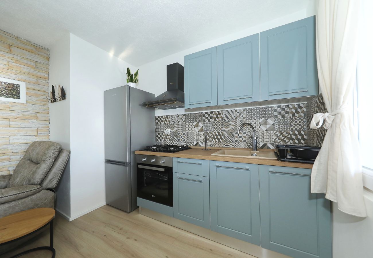 Ferienhaus in Dobropoljana - Robinsonade Pašman – Meerblick & Ruhe