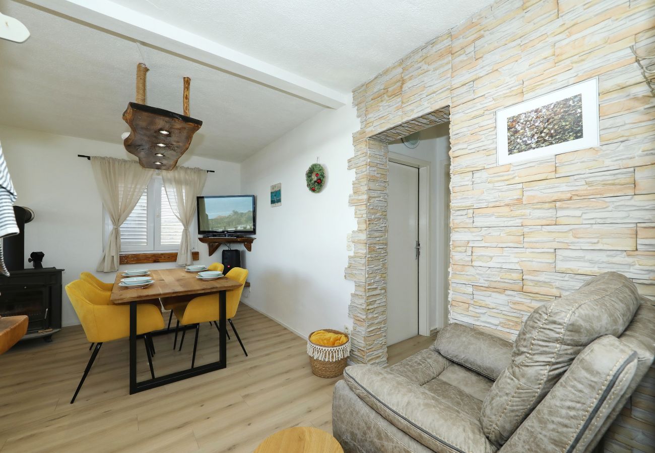 Ferienhaus in Dobropoljana - Robinsonade Pašman – Meerblick & Ruhe