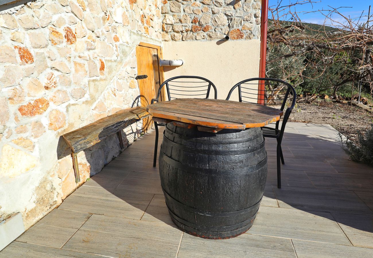 Ferienhaus in Dobropoljana - Robinsonade Pašman – Meerblick & Ruhe