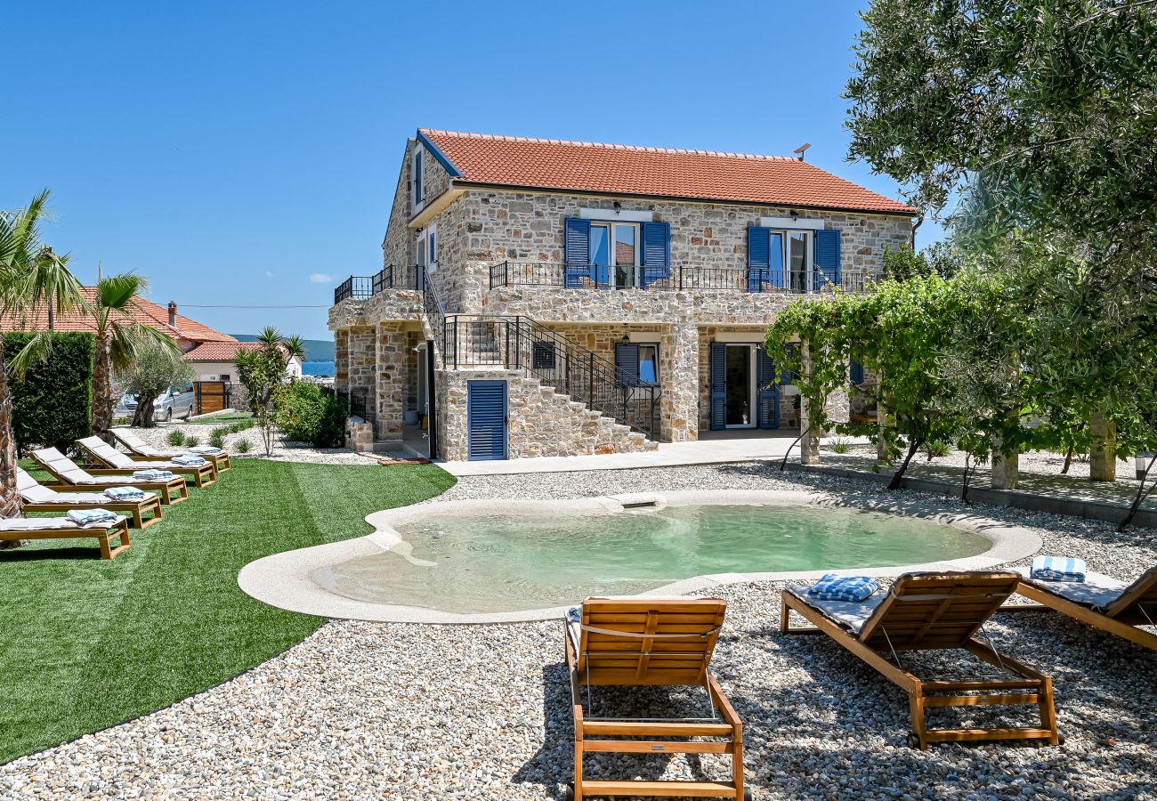 Villa in Dobropoljana - Magna