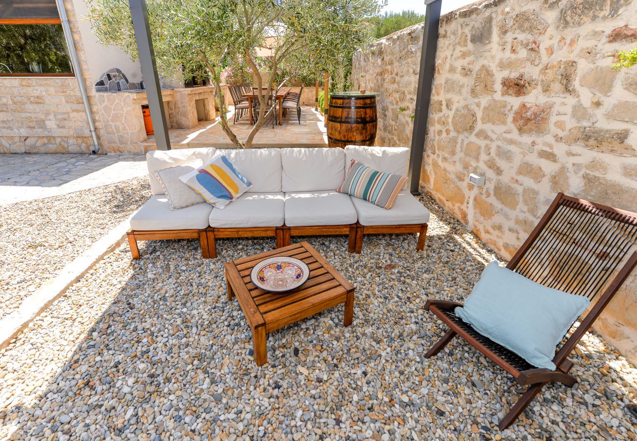 Villa in Dobropoljana - Magna