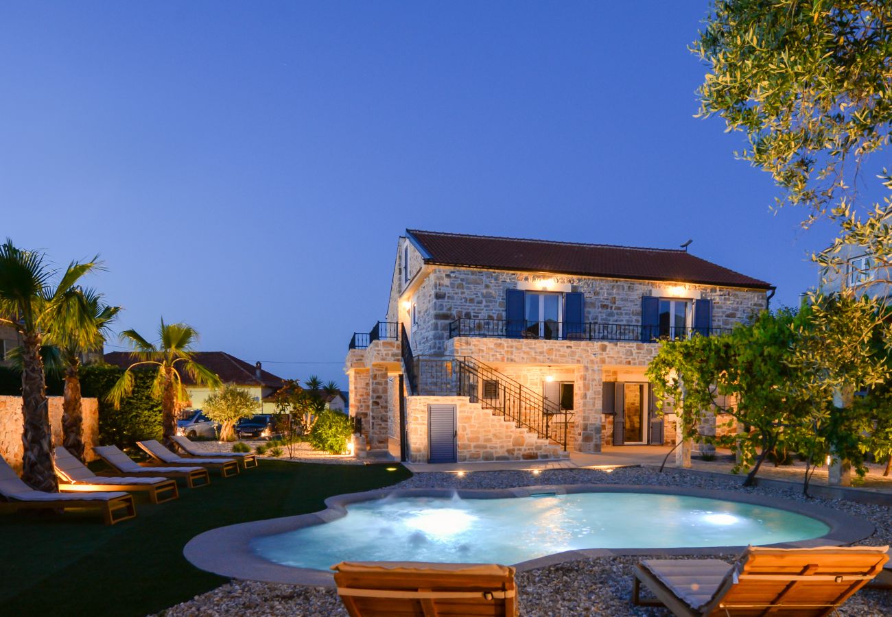 Villa in Dobropoljana - Magna