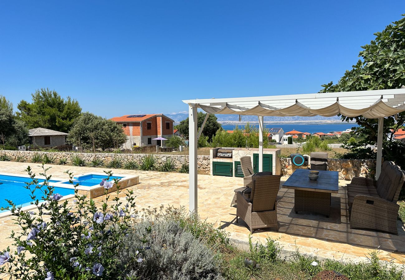 Ferienhaus in Vir - Ferienhaus Artano mit Privatpool