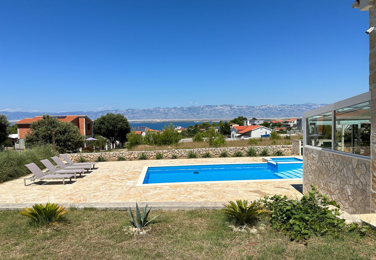 Ferienhaus in Vir - Ferienhaus Artano mit Privatpool