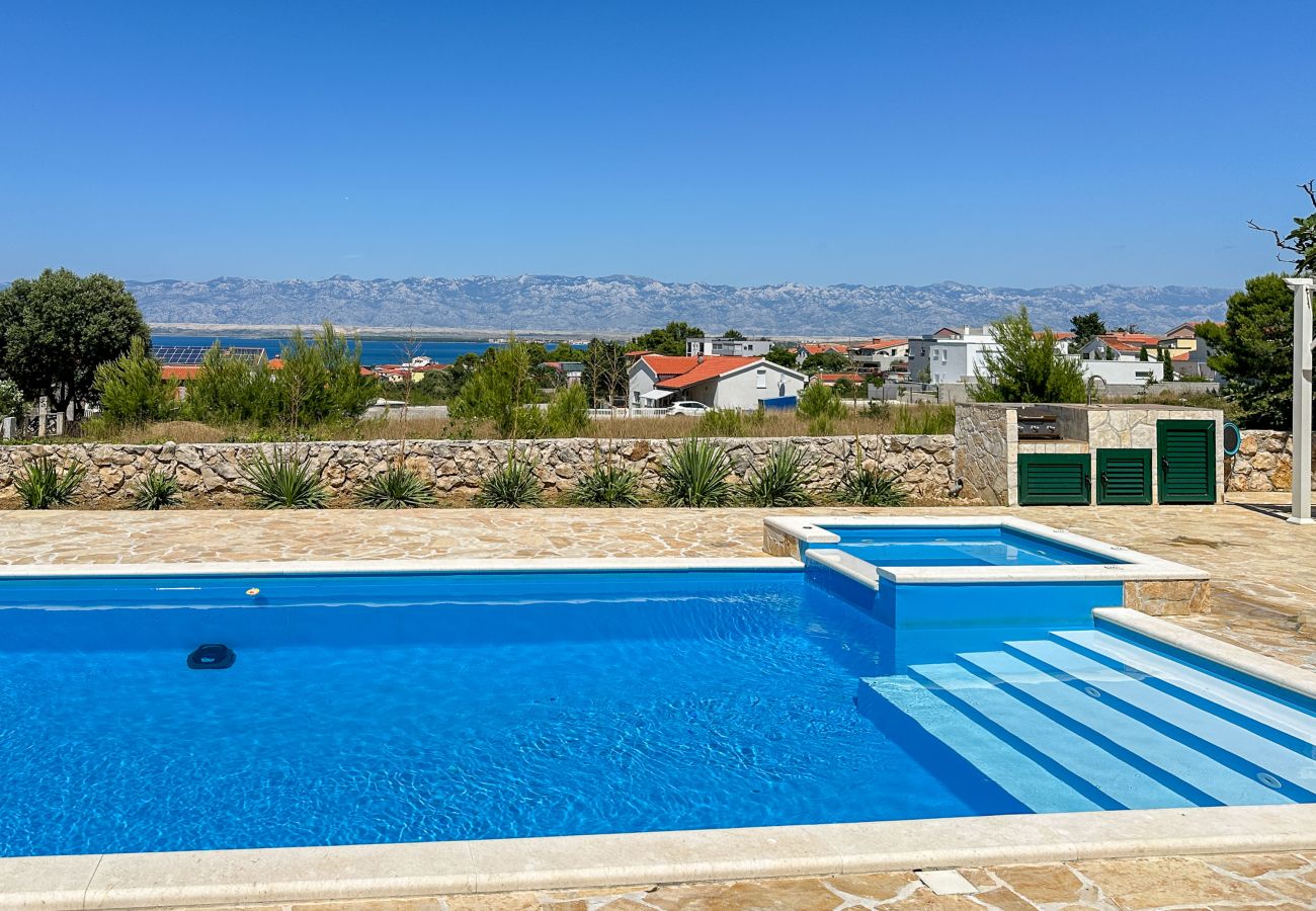 Ferienhaus in Vir - Ferienhaus Artano mit Privatpool