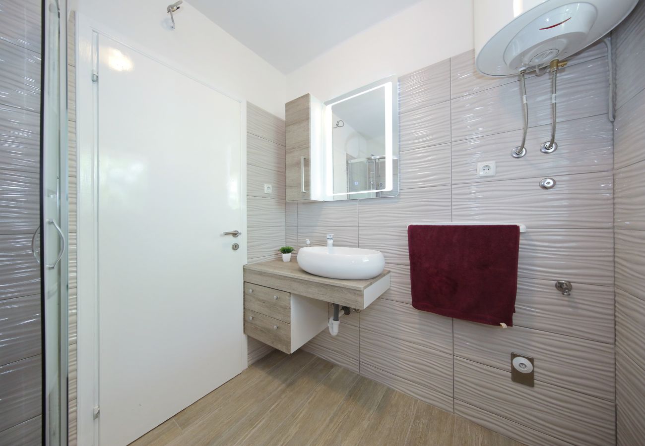 Ferienwohnung in Dobropoljana - Apartment -Grosses FamilienapartmentLuma