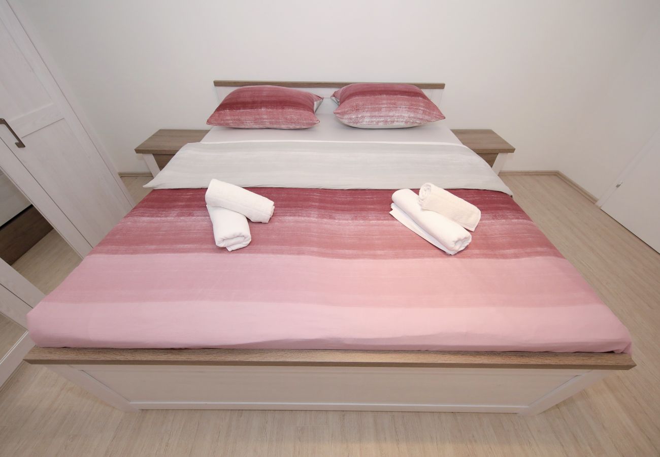 Ferienwohnung in Dobropoljana - Apartment -Grosses FamilienapartmentLuma