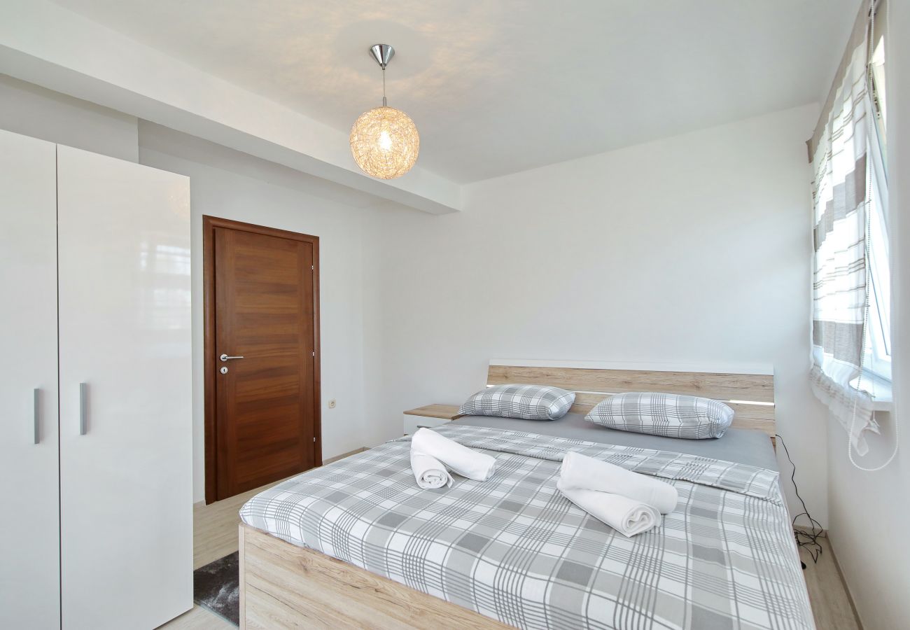 Ferienwohnung in Dobropoljana - Apartment -Grosses FamilienapartmentLuma