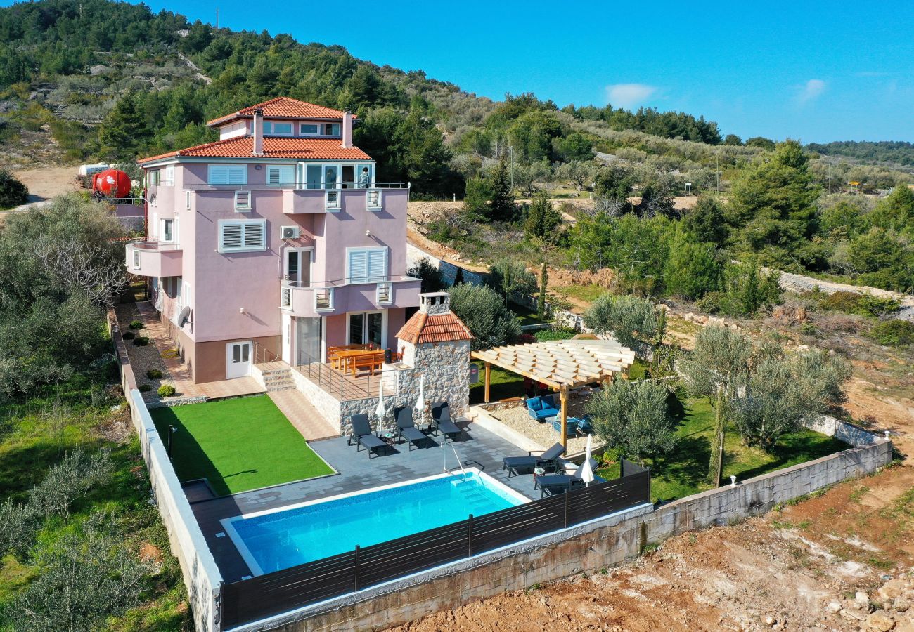 Ferienwohnung in Dobropoljana - Apartment -Grosses FamilienapartmentLuma