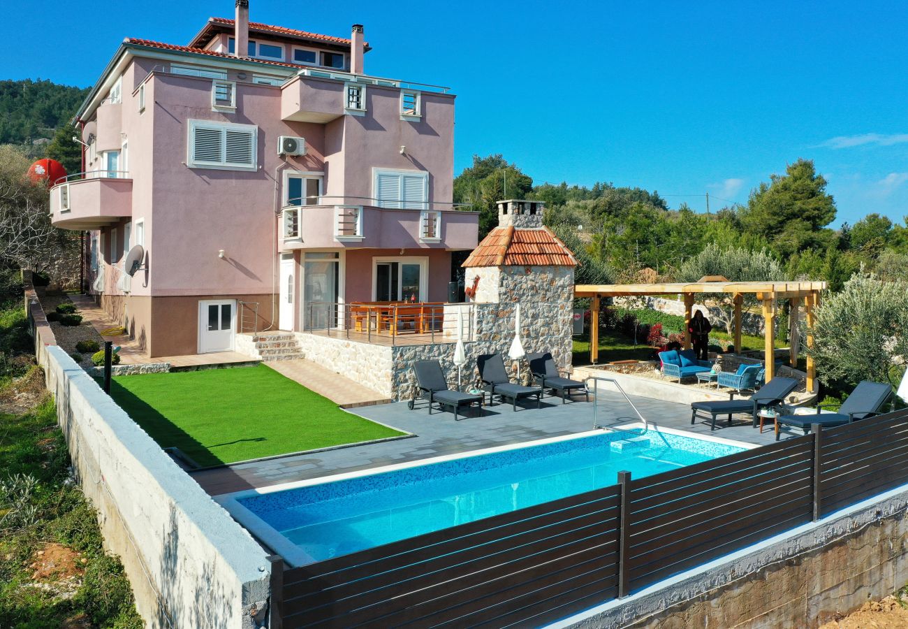 Ferienwohnung in Dobropoljana - Apartment -Grosses FamilienapartmentLuma