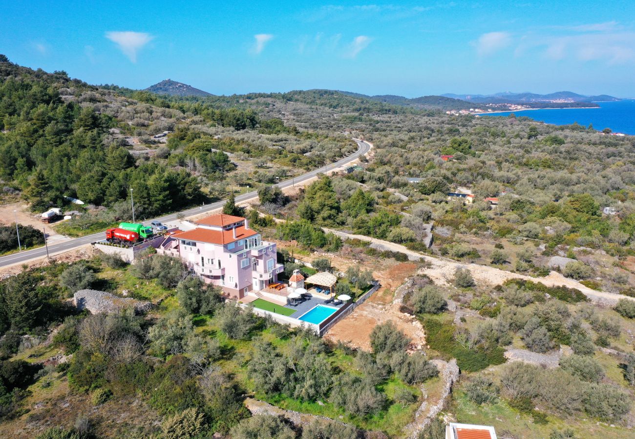 Ferienwohnung in Dobropoljana - Apartment -Grosses FamilienapartmentLuma