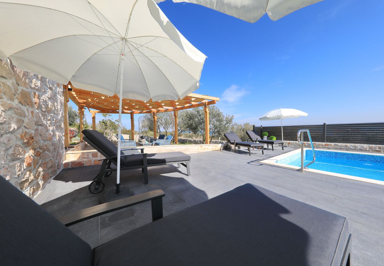 Ferienwohnung in Dobropoljana - Apartment -Grosses FamilienapartmentLuma