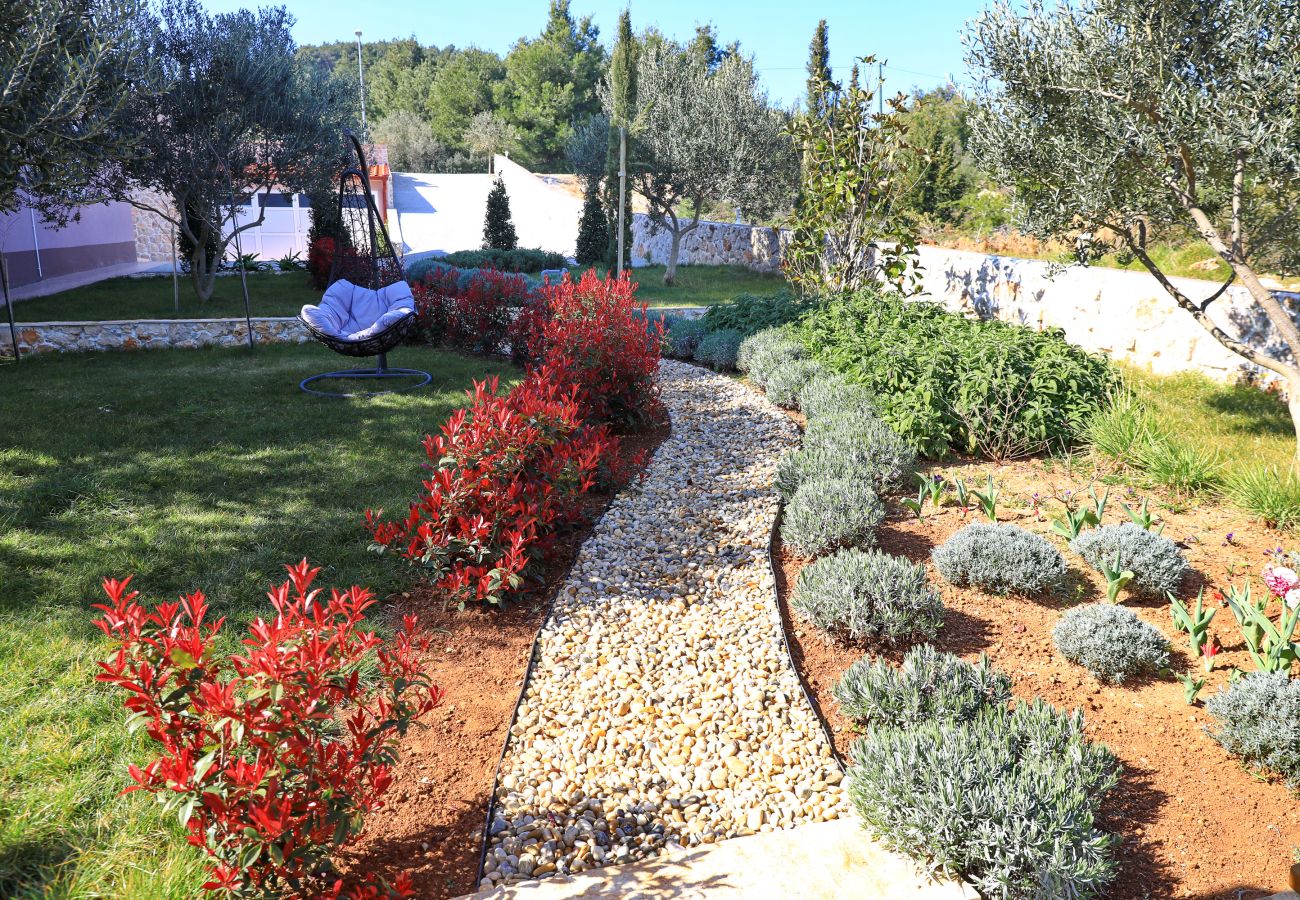 Ferienwohnung in Dobropoljana - Apartment -Grosses FamilienapartmentLuma