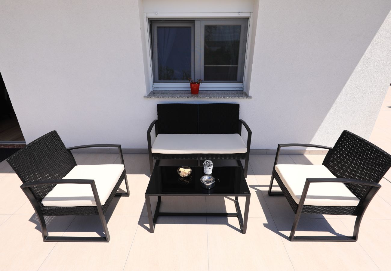 Ferienhaus in Maslenica - Maslenica Maslenica,Ferienhaus für Familien mit Po