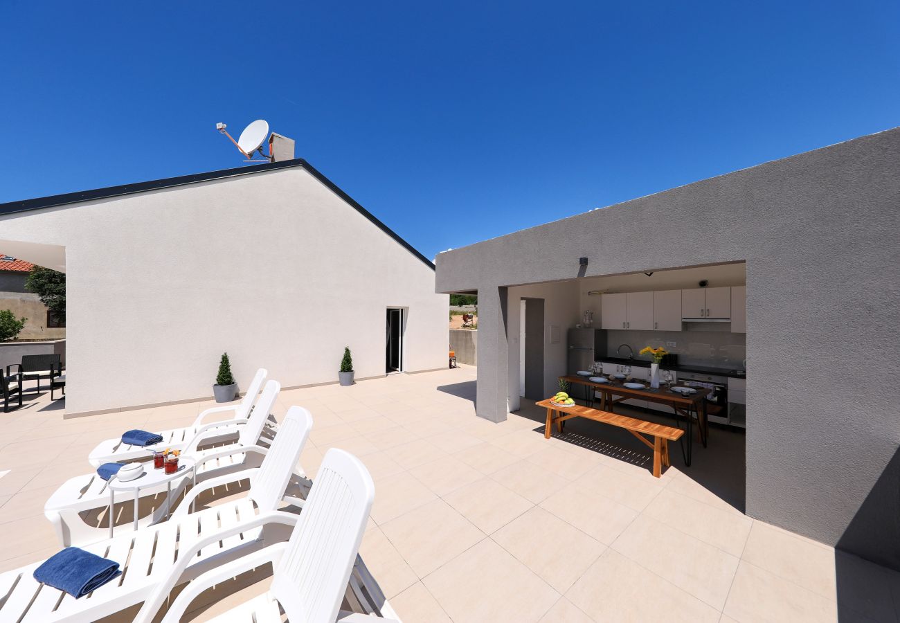 Ferienhaus in Maslenica - Maslenica Maslenica,Ferienhaus für Familien mit Po