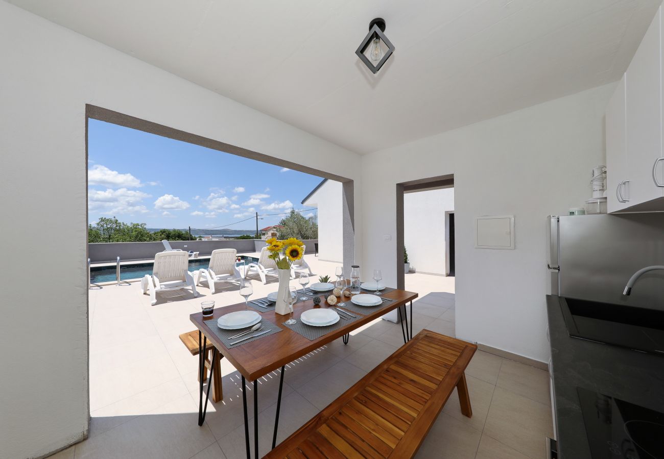 Ferienhaus in Maslenica - Maslenica Maslenica,Ferienhaus für Familien mit Po