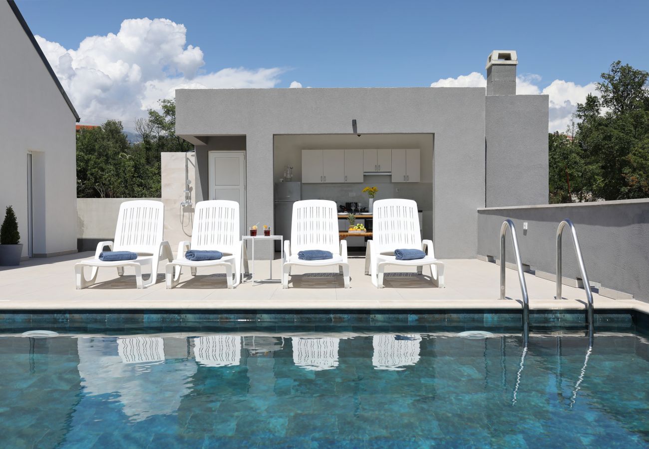 Ferienhaus in Maslenica - Maslenica Maslenica,Ferienhaus für Familien mit Po