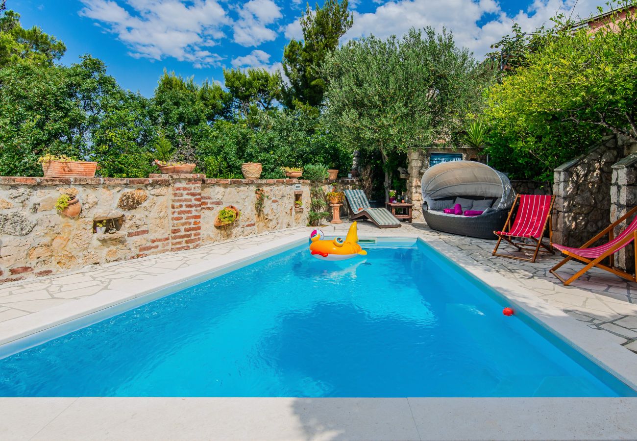 Ferienhaus in Maslenica - Gordana