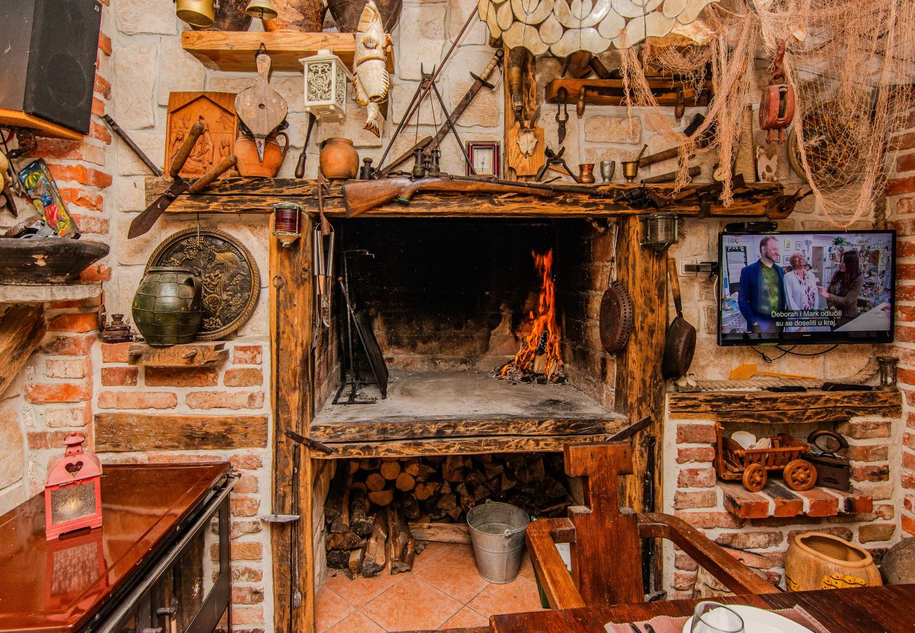 Ferienhaus in Maslenica - Gordana