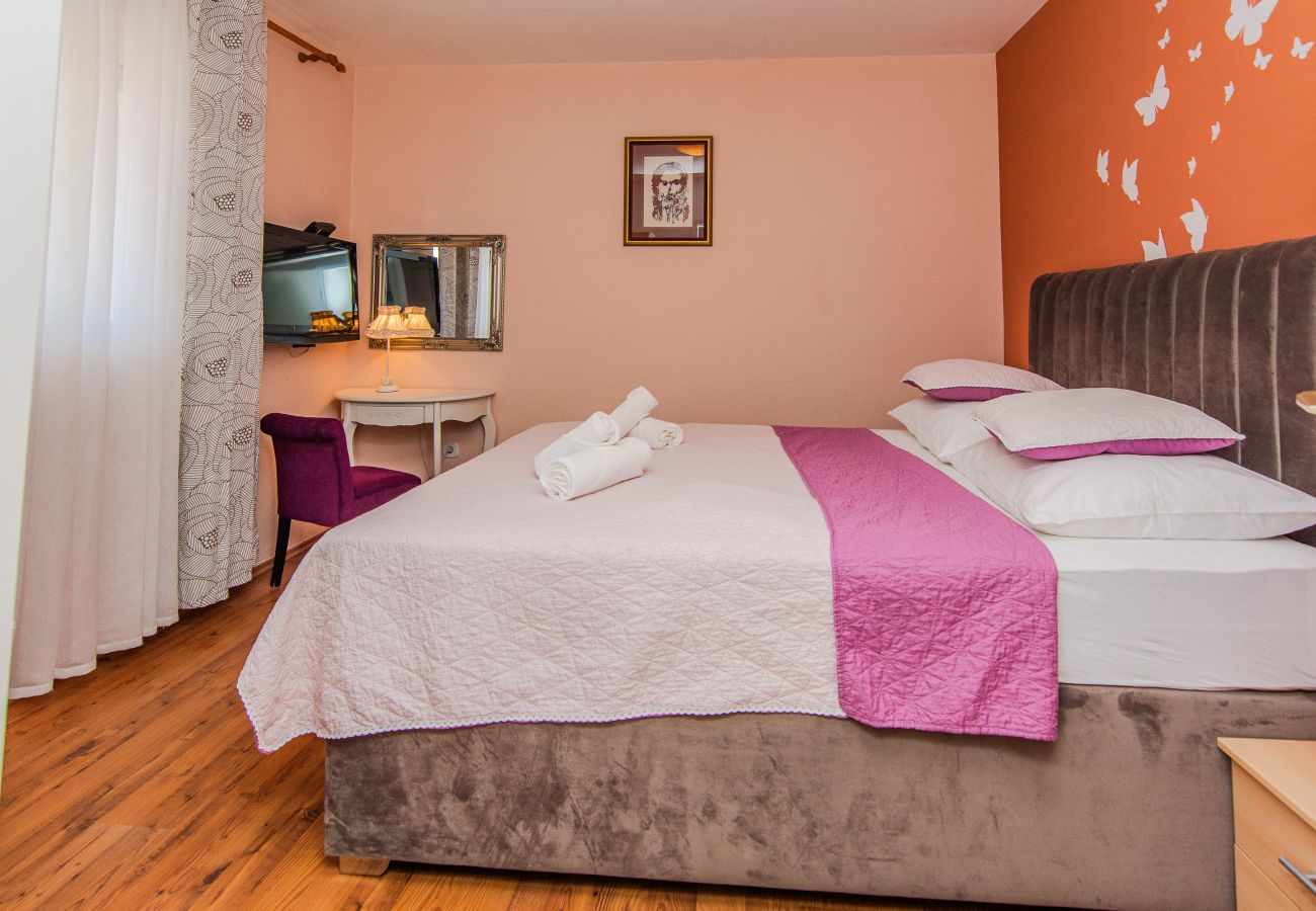 Ferienhaus in Maslenica - Gordana