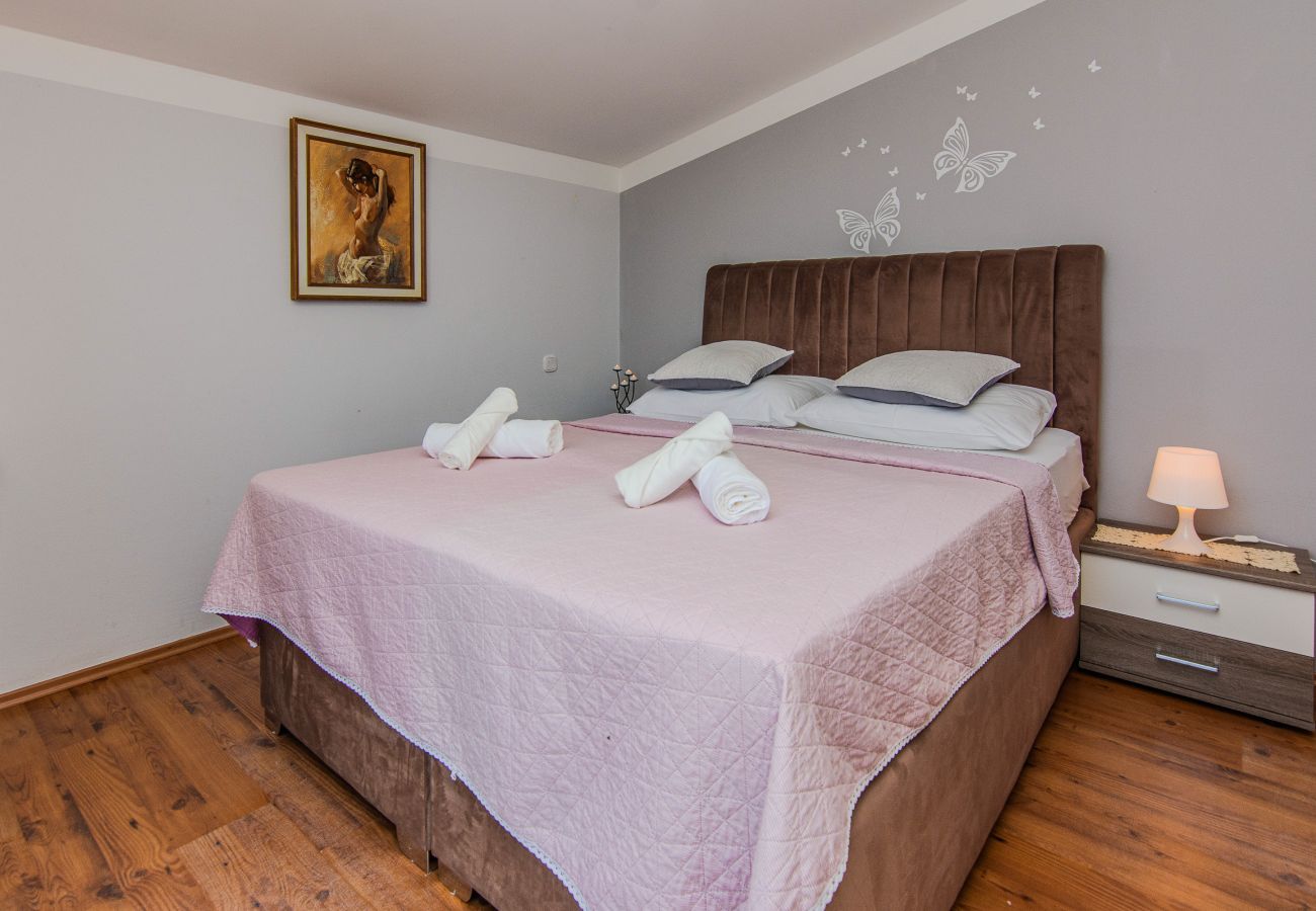 Ferienhaus in Maslenica - Gordana