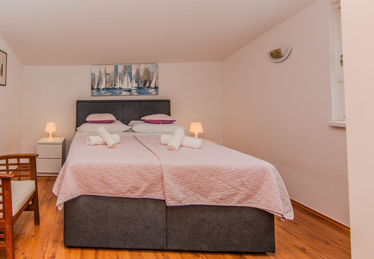 Ferienhaus in Maslenica - Gordana