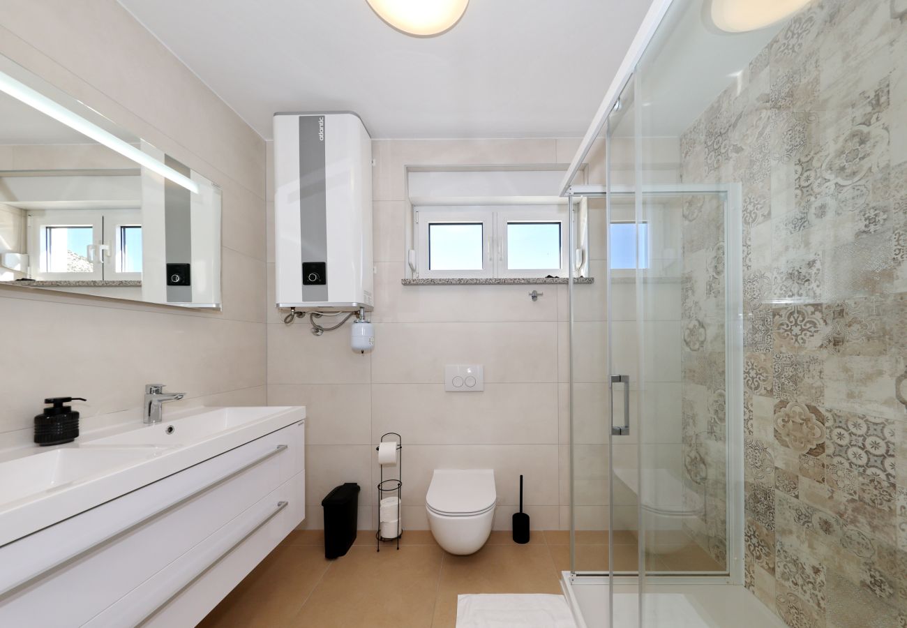 Ferienwohnung in Starigrad - Lux No.1